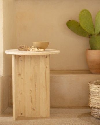 Calella - Mesa de centro de madera maciza en tono natural de 50cm