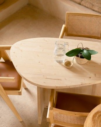 Calella - Mesa de comedor de madera maciza en tono natural de 140cm