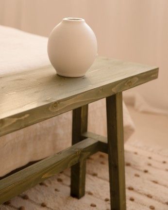 Gandía - Banqueta de madera maciza en tono verde de 100x50cm