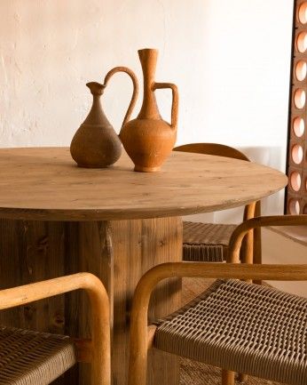 Jávea - Mesa de comedor redonda de madera maciza en tono roble oscuro de 110cm