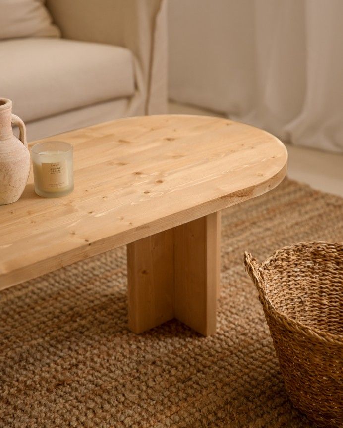 Bisbal - Mesa de centro de madera maciza en tono roble medio de 120x40cm