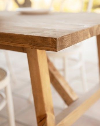 Mónaco - Mesa de comedor de madera maciza en tono roble oscuro de varias medidas