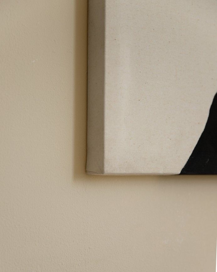 Misama I - Cuadro blanco y negro sobre algodón con bastidor de madera pintado artesanalmente con pintura óleo en varias medidas