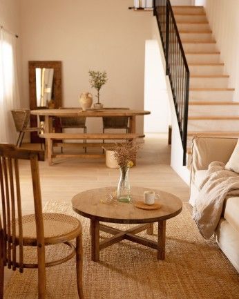 Cadaqués - Mesa de comedor de madera maciza ovalada en tono roble oscuro de varias medidas