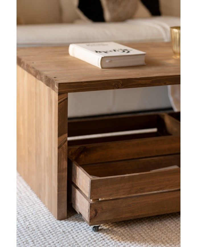 Alcarrás - Mesa de centro de madera maciza en tono roble oscuro con ruedas de 120x45cm