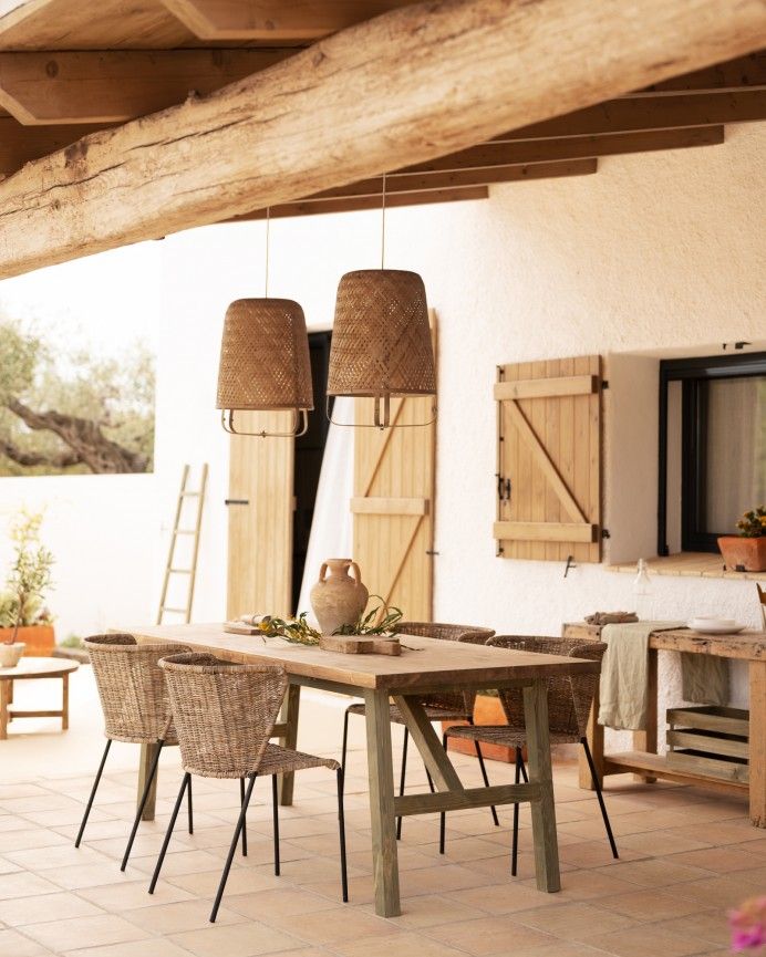 Mónaco - Mesa de comedor de madera maciza en tono verde de varias medidas