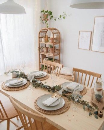 Marrakesch - Mesa de comedor de madera maciza acabado natural con patas de hierro blancas de varias medidas