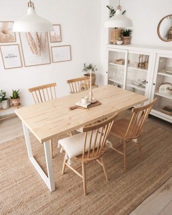 Marrakesch - Mesa de comedor de madera maciza acabado natural con patas de hierro blancas de varias medidas