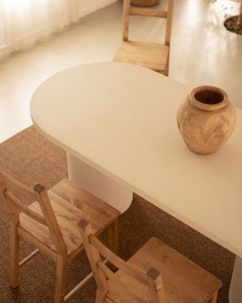 Mesa de comedor ovalada Kenzo II Microcemento