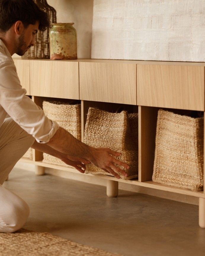 Aarón - Aparador con 4 cajones de madera de chapa de roble natural de 176x40cm