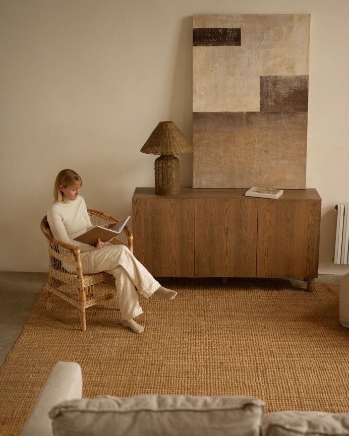 Arena - Aparador con 3 puertas de madera de chapa de fresno natural en tono avellana de 160x40cm