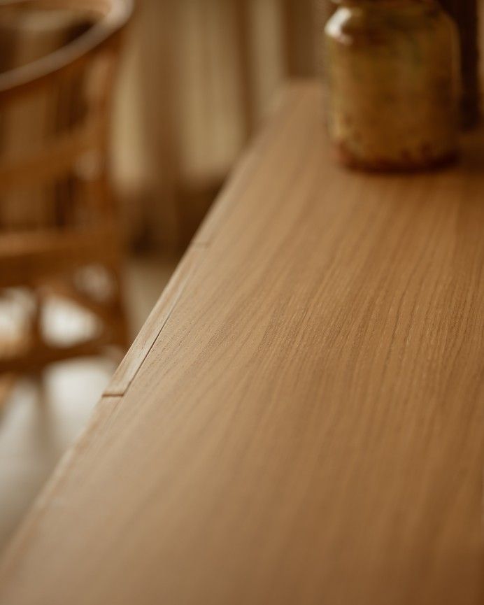 Aarón - Aparador con 4 cajones de madera de chapa de roble natural de 176x40cm