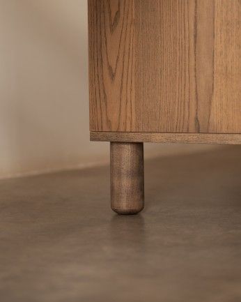 Arena - Aparador con 4 cajones de madera de chapa de fresno natural en tono avellana de 176x40cm