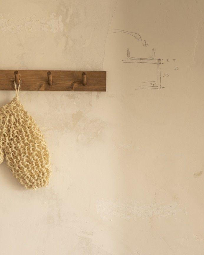 Kerry - Colgador de pared de madera maciza en tono roble oscuro de 26x5cm
