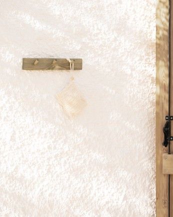 Kerry - Colgador de pared de madera maciza en tono verde de 26x5cm