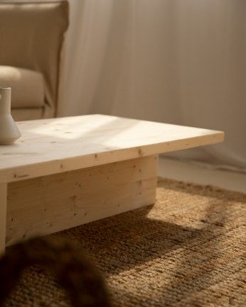 Trevélez - Mesa de centro de madera maciza en tono natural de 123,5x27cm