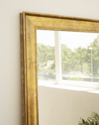 Mojácar - Espejo de madera maciza en acabado dorado con forma rectangular en varias medidas