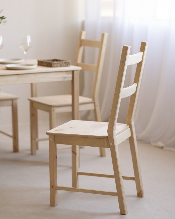 Kenzo - Silla de madera maciza de pino en tono roble medio de 95cm