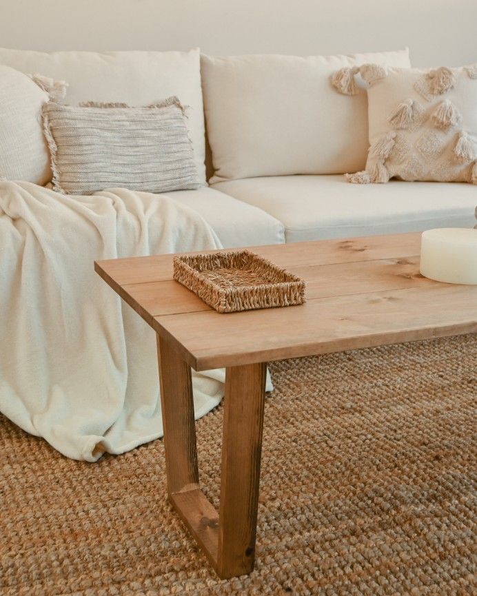 Ursúbil - Mesa de centro de madera maciza acabado roble oscuro de 120x60cm