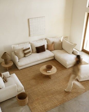 Camila - Sofá con chaise longue derecho tono blanco roto de varias medidas