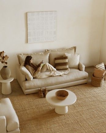 Camila - Sofá recto tono beige de 215x105cm