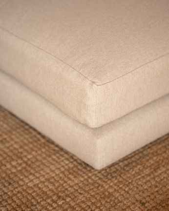 Camila - Puf tono beige de 96x78cm