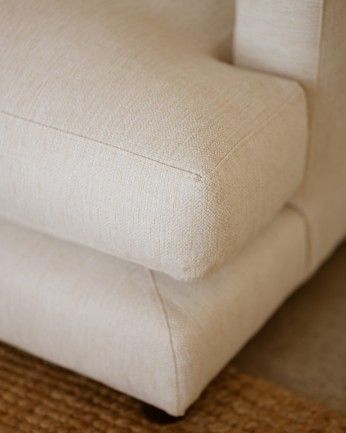 Camila - Sofá con chaise longue izquierdo tono blanco roto de varias medidas