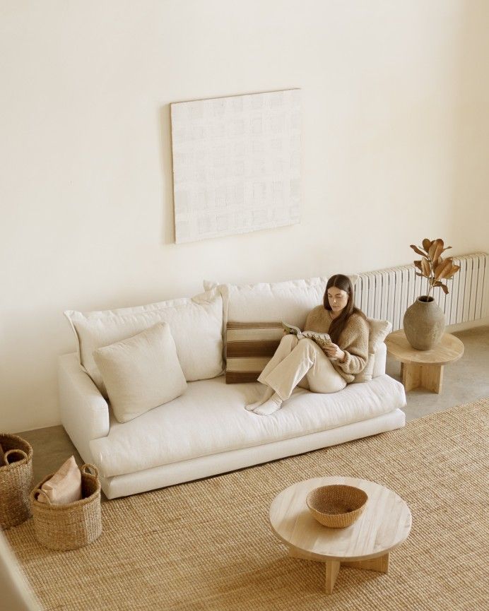 Camila - Sofá recto tono blanco roto de 215x105cm