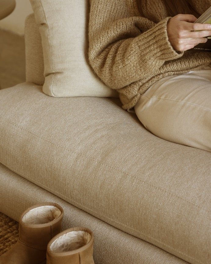 Camila - Sofá recto tono beige de 215x105cm