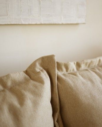Camila - Sofá recto tono beige de 325x105cm