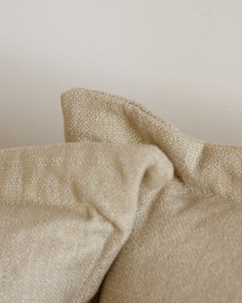 Camila - Sofá recto tono beige de 215x105cm
