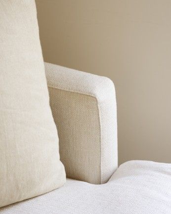 Camila - Sofá recto tono blanco roto de 325x105cm