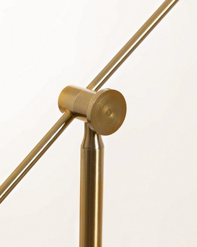 Bumi - Lámpara de pie de metal regulable de 175x90cm