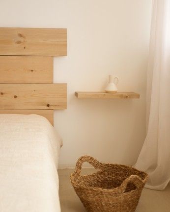 Tak - Mesita de noche de madera maciza flotante en tono roble medio de 45cm