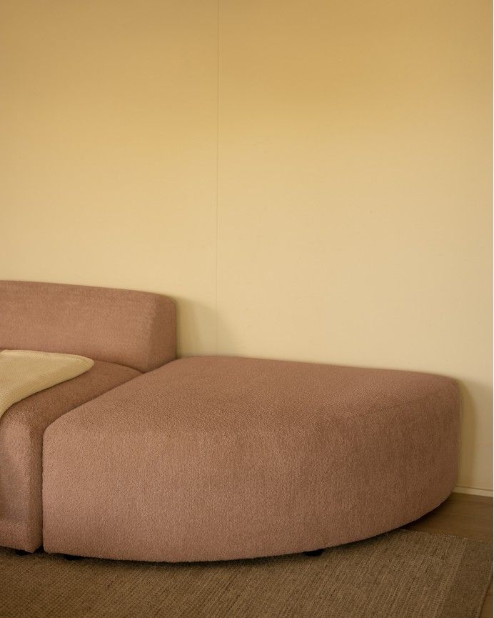 Bruce - Sofá de 4 módulos con curva de bouclé color rosa 410x110cm
