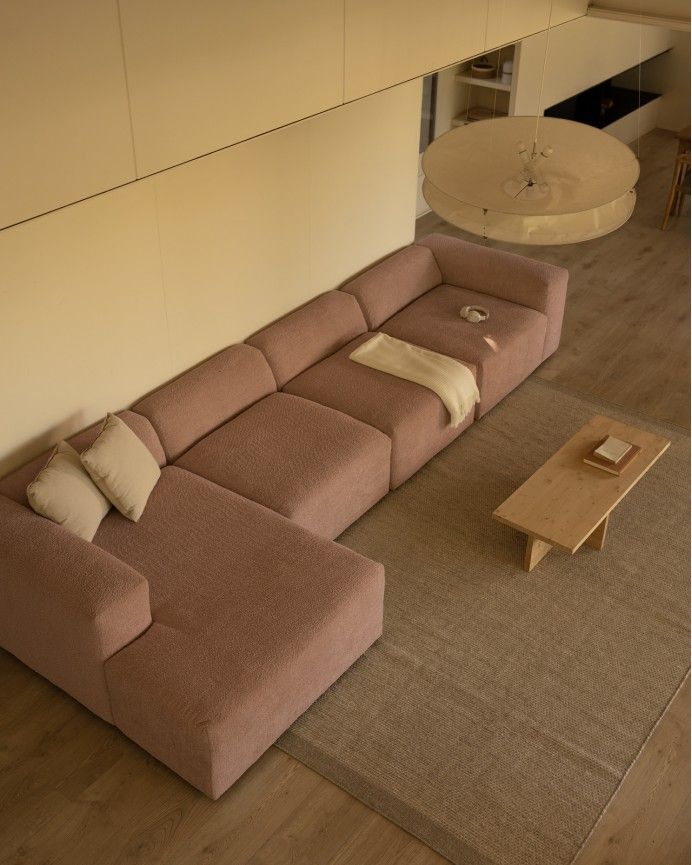 Bruce - Sofá de 4 módulos con chaise longue izquierdo de bouclé color rosa 420x172cm