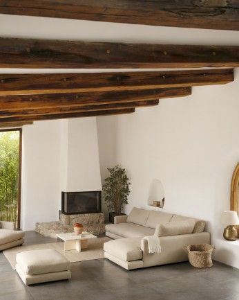Marine - Mesa de centro cuadrada de madera maciza en tono natural de 80x80cm