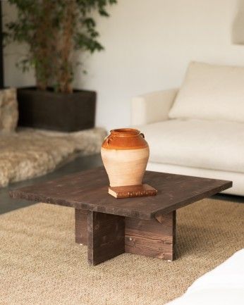 Marine - Mesa de centro cuadrada de madera maciza en tono nogal de 80x80cm