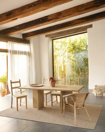 Marine - Mesa de comedor barnizada de madera maciza en tono roble medio de varias medidas