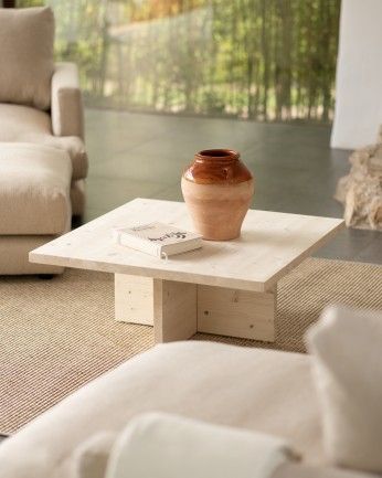 Marine - Mesa de centro cuadrada de madera maciza en tono natural de 80x80cm
