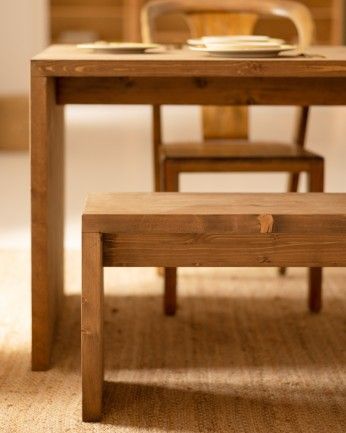 Denia - Mesa de comedor de madera maciza en tono roble oscuro de varias medidas