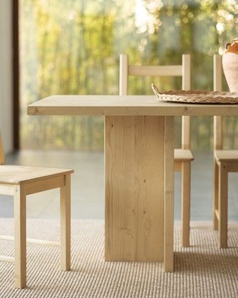 Marine - Mesa de comedor barnizada de madera maciza en tono roble medio de varias medidas