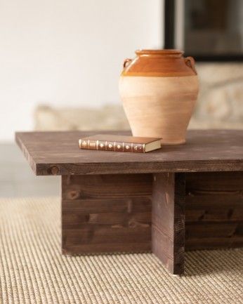 Marine - Mesa de centro cuadrada de madera maciza en tono nogal de 80x80cm