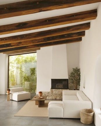 Marine - Mesa de centro de madera maciza en tono roble oscuro de 120x70cm