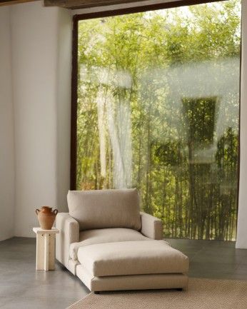Marine - Mesa auxiliar de madera maciza en tono natural de 25x25cm