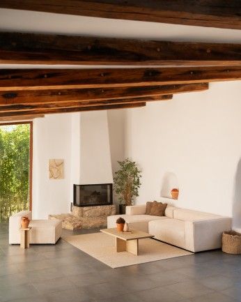Marine - Mesa auxiliar de madera maciza en tono roble medio de 25x25cm