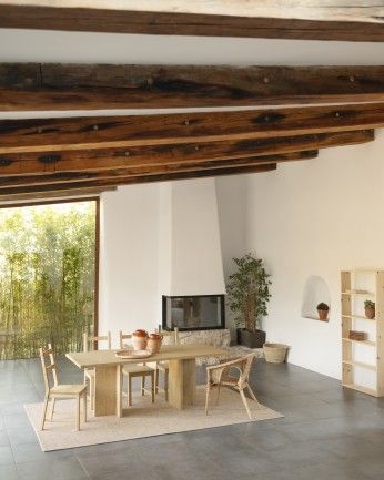 Marine - Mesa de comedor barnizada de madera maciza en tono roble medio de varias medidas