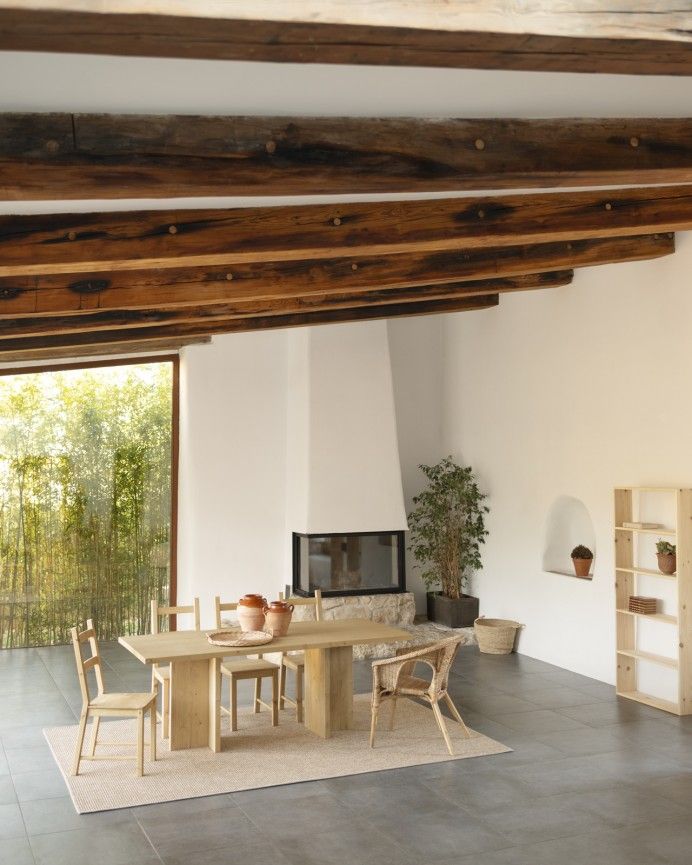 Marine - Mesa de comedor barnizada de madera maciza en tono roble medio de varias medidas