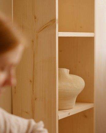 Leyre - Estanteria de madera maciza en tono natural con 2 estantes