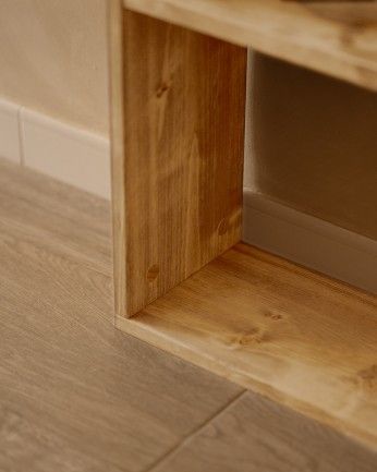 Leyre - Estanteria de madera maciza en tono roble medio con 2 estantes